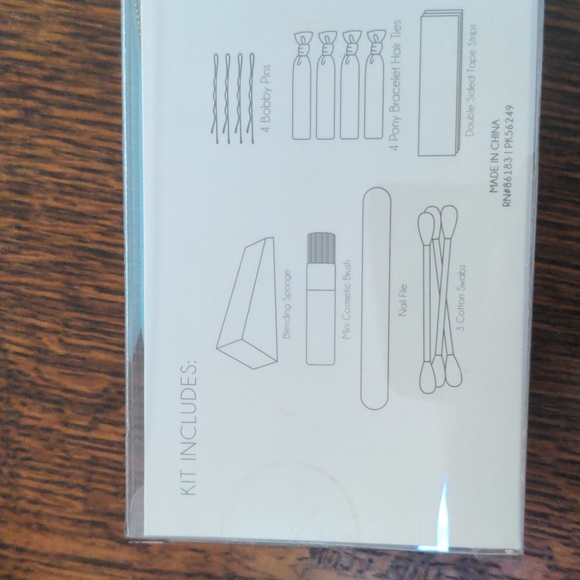 Gift Set - Picture 5 of 9